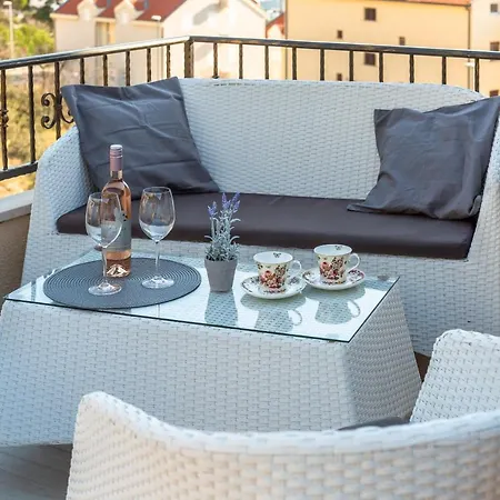 Ferdo 2 Apartment *