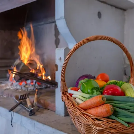 Ferdo 2 Apartment Makarska