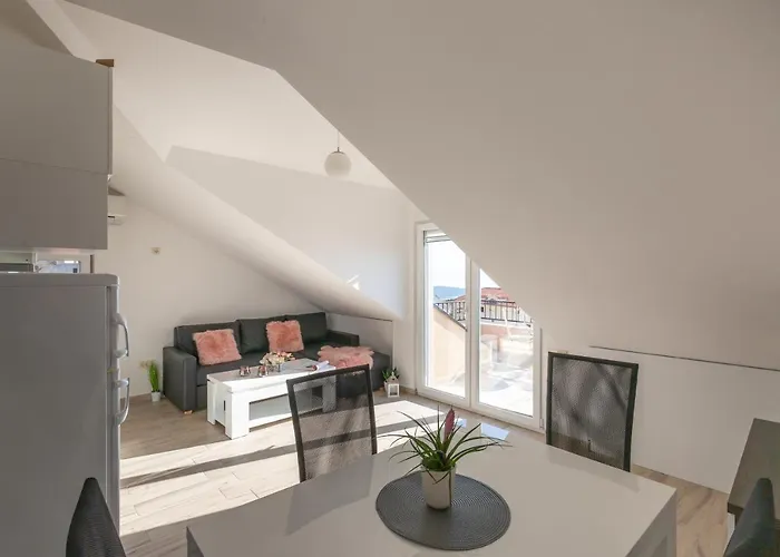 Apartment Ferdo 2 Makarska
